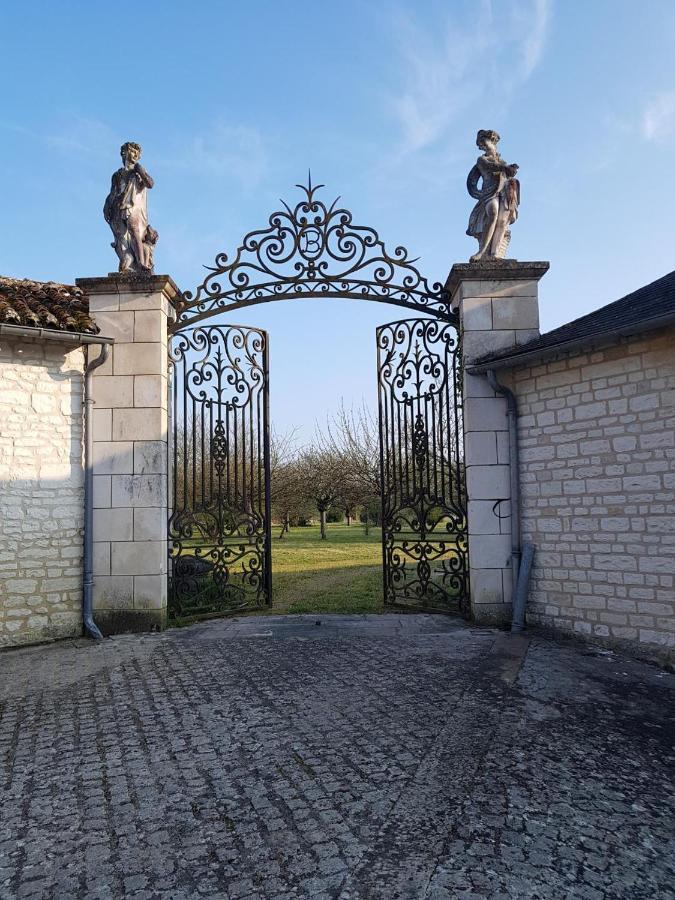 Assay Chateau De Basche المظهر الخارجي الصورة